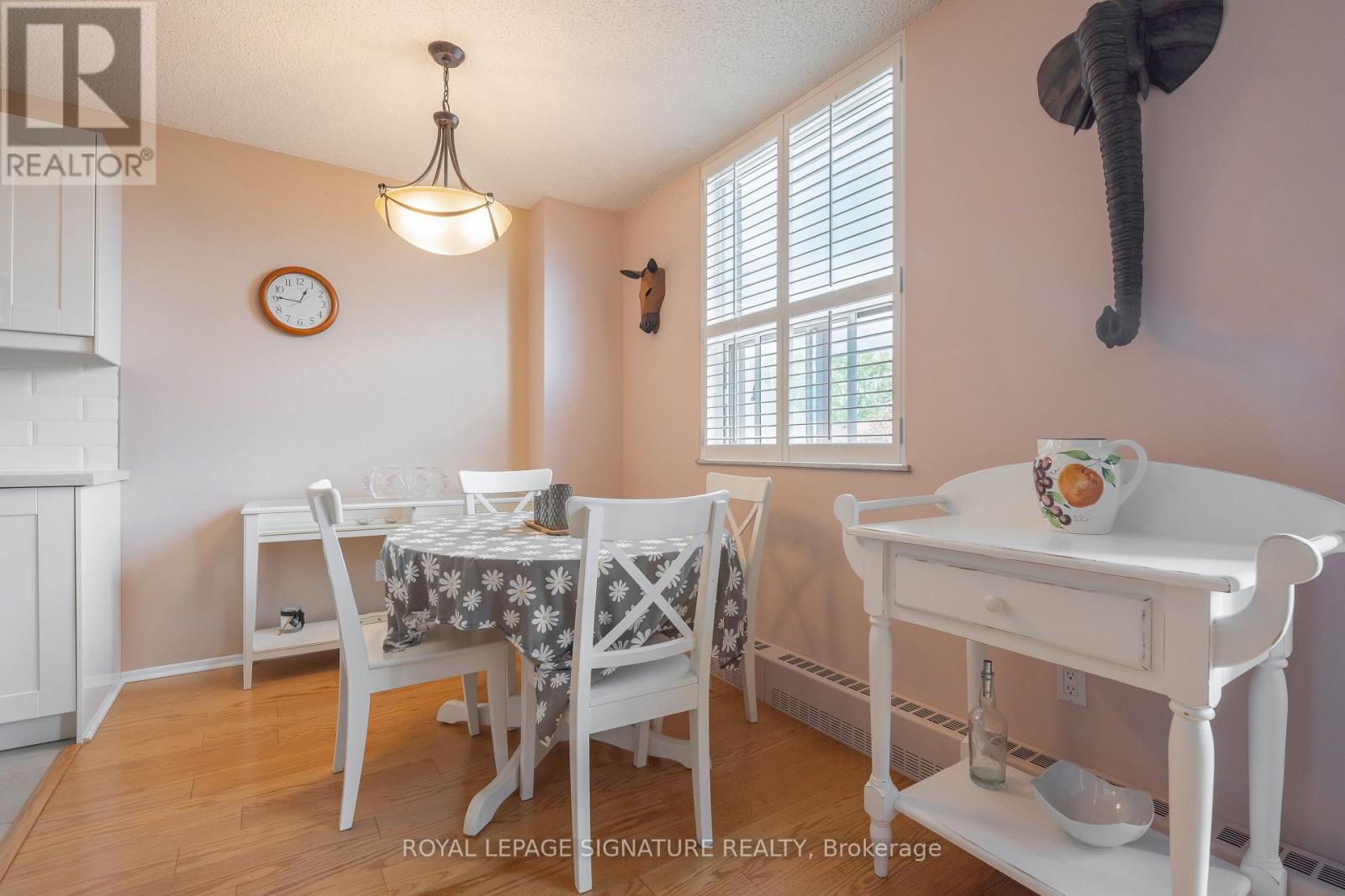 211 - 1071 Woodbine Avenue, Toronto, Ontario  M4C 4C2 - Photo 7 - E14110172