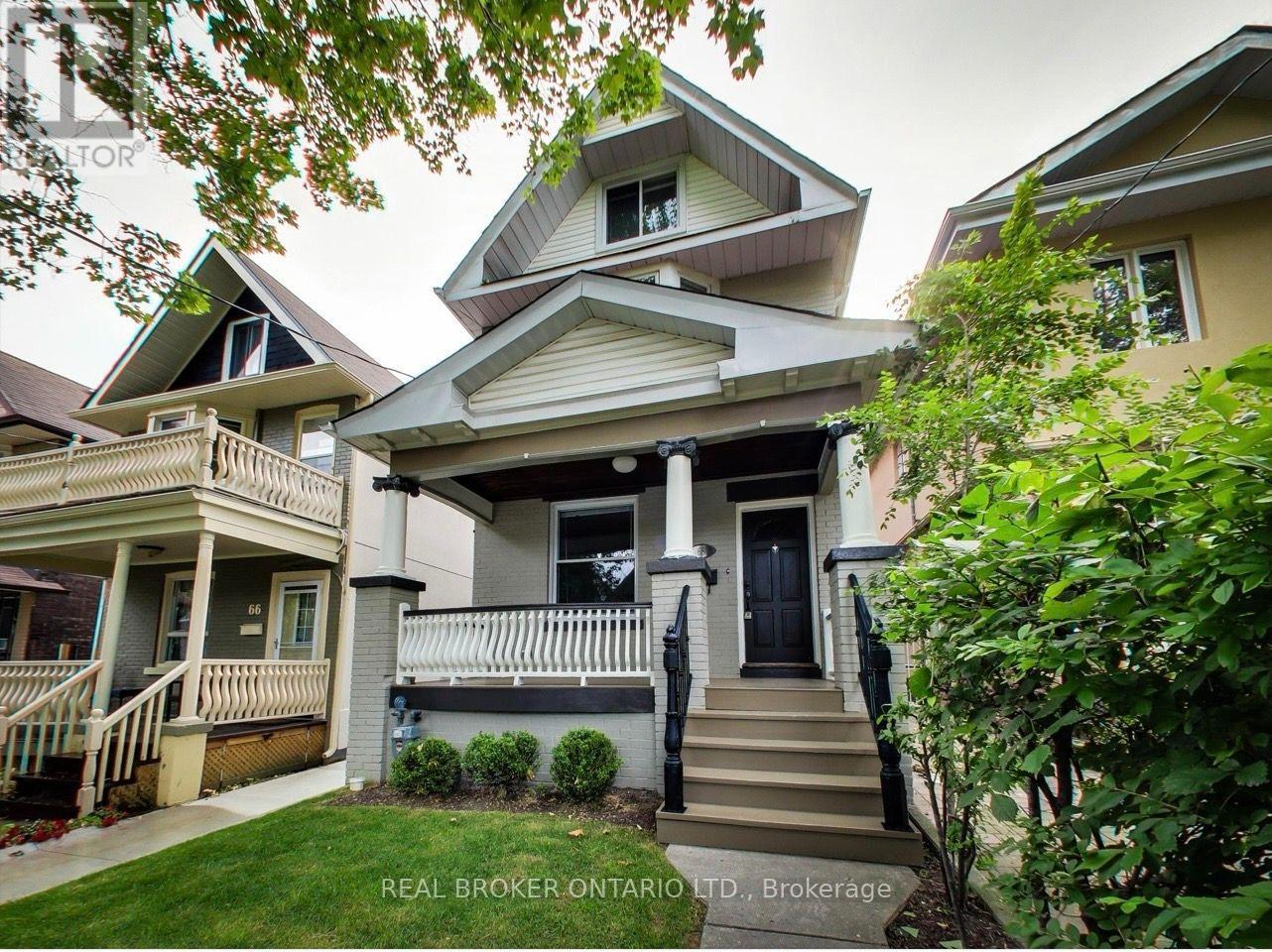 UPPER - 68 REDWOOD AVENUE, Toronto, Ontario