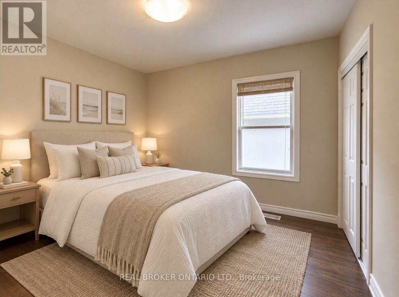 Upper - 68 Redwood Avenue, Toronto, Ontario  M4L 2S6 - Photo 13 - E14110298