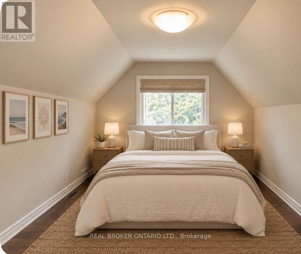 Upper - 68 Redwood Avenue, Toronto, Ontario  M4L 2S6 - Photo 20 - E14110298