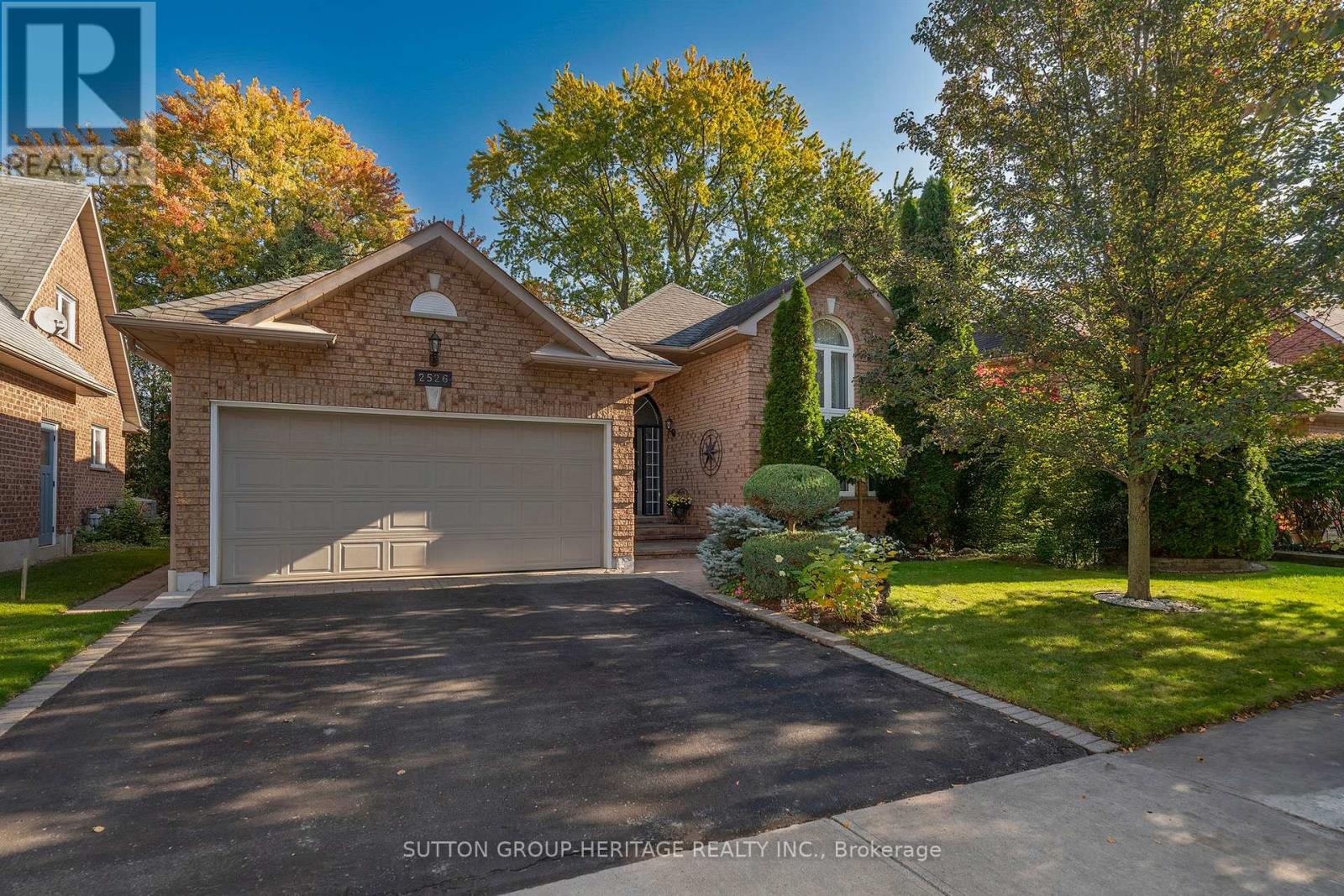 2526 Linwood Street, Pickering, Ontario  L1X 2P6 - Photo 1 - E14110328