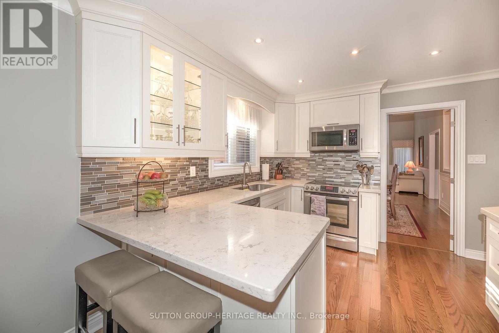 2526 Linwood Street, Pickering, Ontario  L1X 2P6 - Photo 11 - E14110328