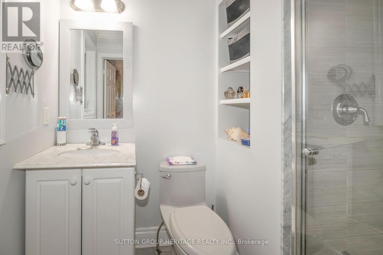 2526 Linwood Street, Pickering, Ontario  L1X 2P6 - Photo 19 - E14110328