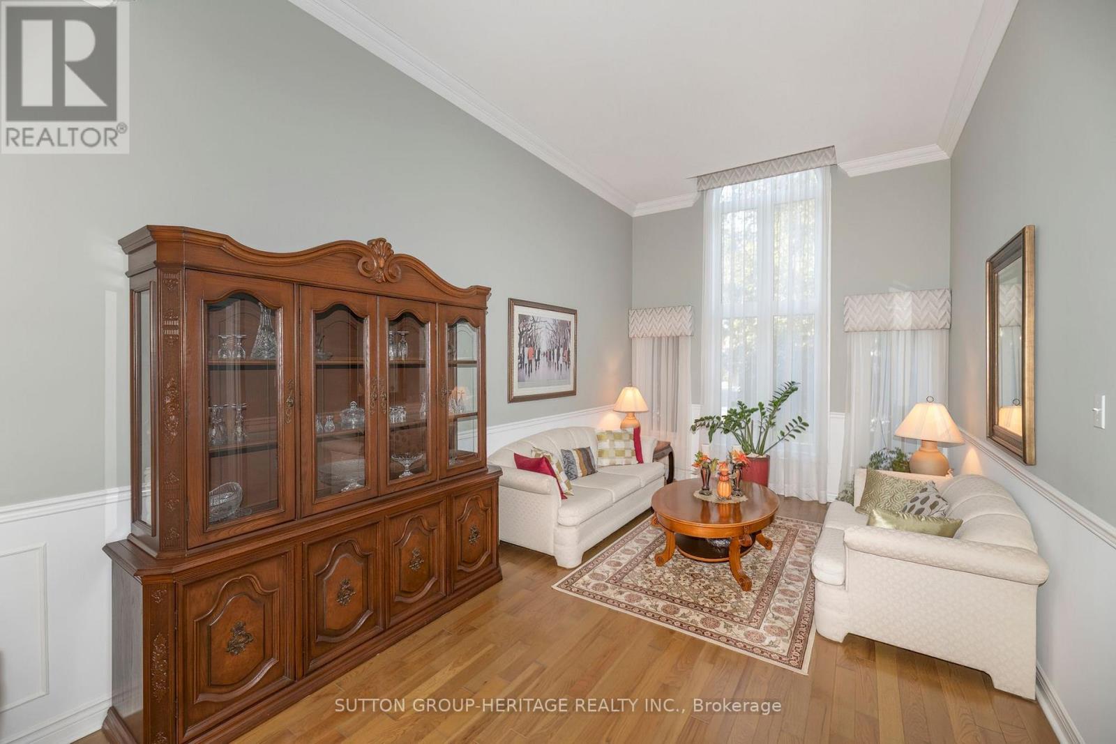 2526 Linwood Street, Pickering, Ontario  L1X 2P6 - Photo 4 - E14110328