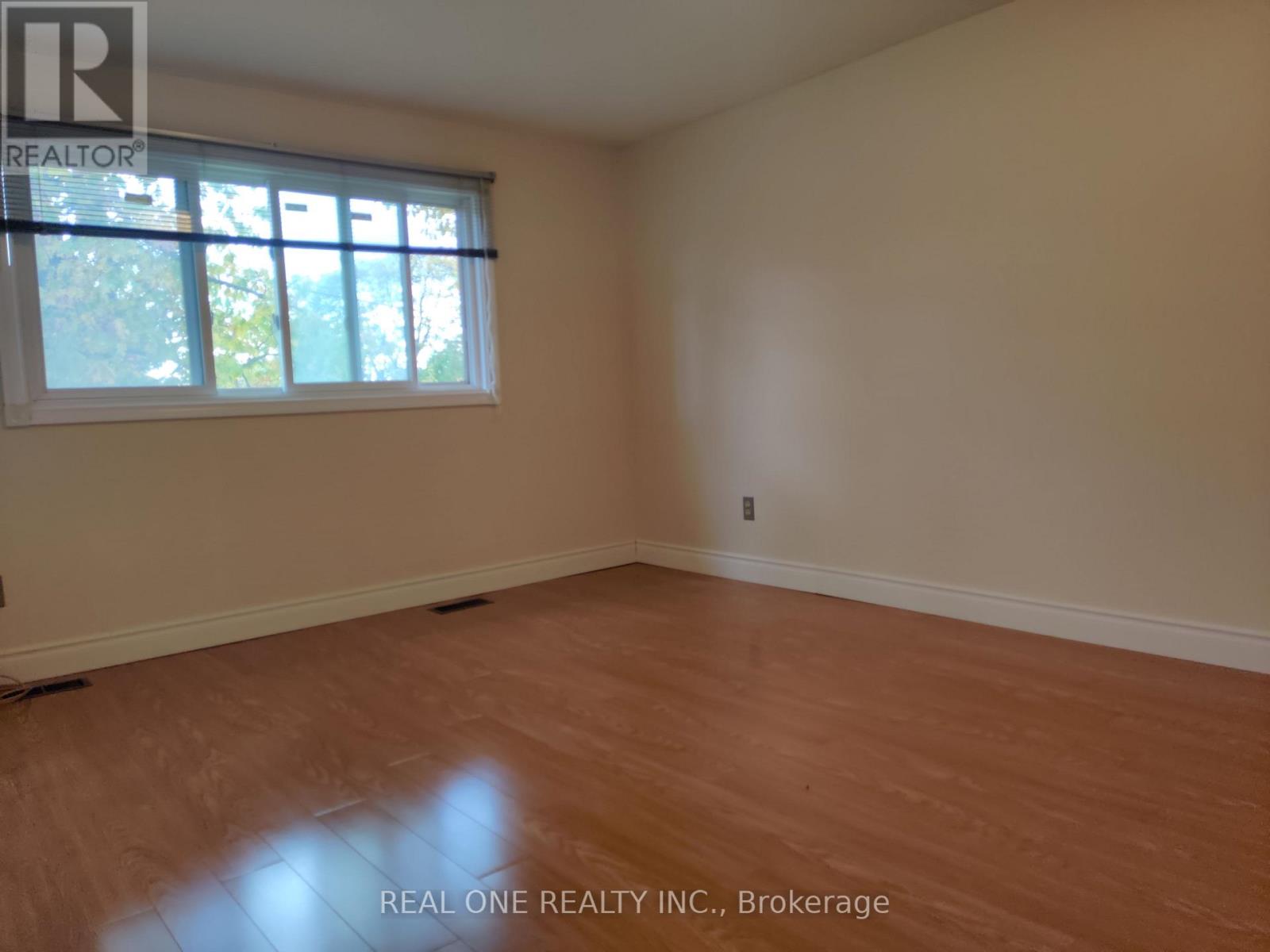 Upper - 93 Southdale Drive, Markham (Bullock), Ontario  L3P 1K1 - Photo 6 - N14110416