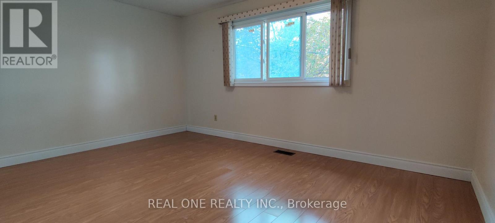 Upper - 93 Southdale Drive, Markham (Bullock), Ontario  L3P 1K1 - Photo 9 - N14110416
