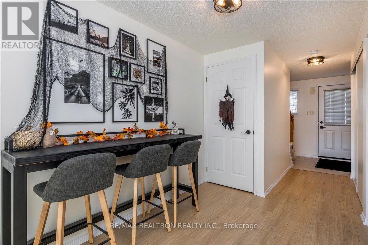 43 Srigley Street, Barrie, Ontario  L4N 0L9 - Photo 10 - S14110150