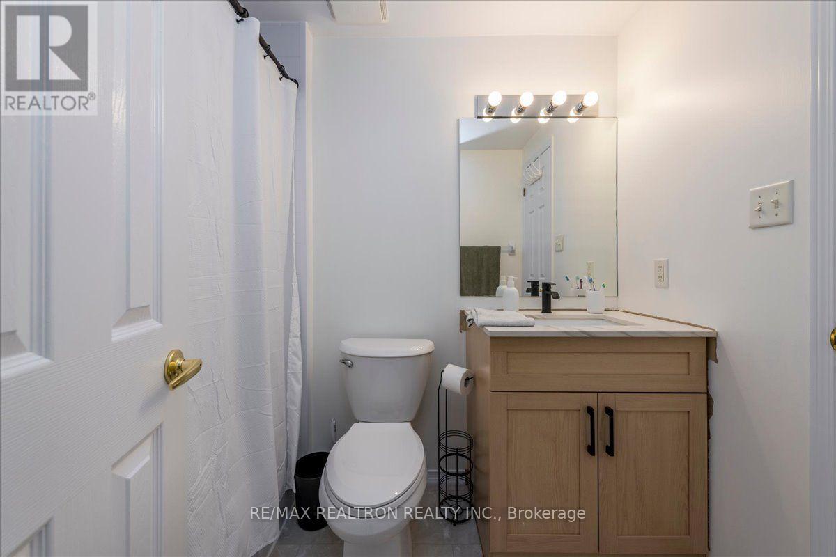 43 Srigley Street, Barrie, Ontario  L4N 0L9 - Photo 14 - S14110150