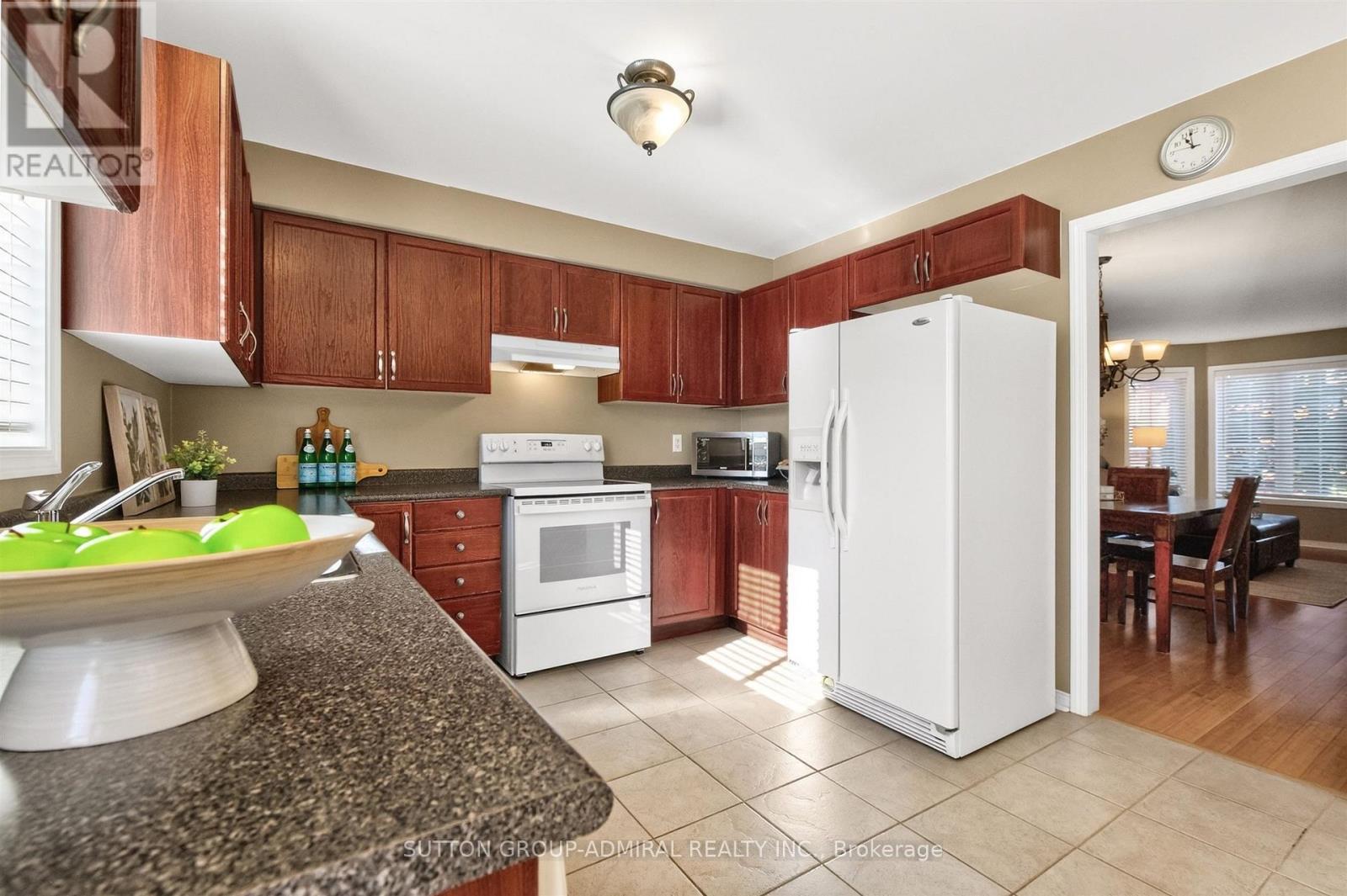9 Patrick Drive, Barrie (Painswick South), Ontario  L4N 5Z1 - Photo 17 - S14110316