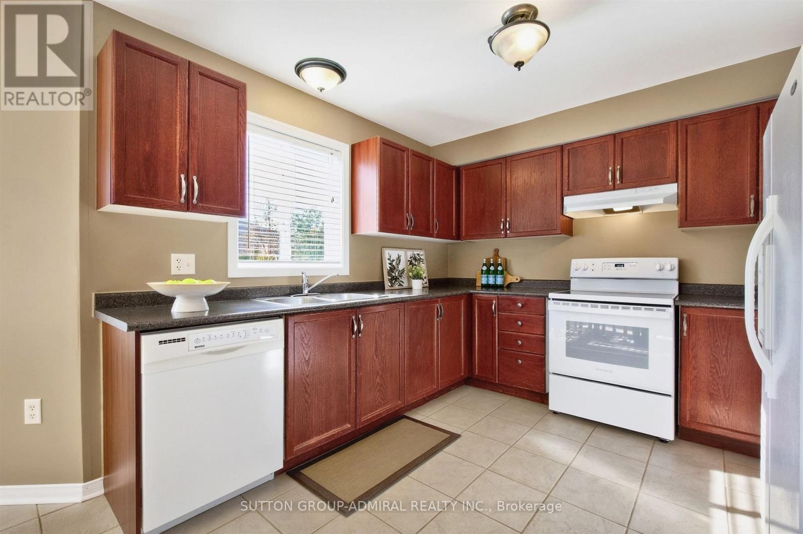 9 Patrick Drive, Barrie (Painswick South), Ontario  L4N 5Z1 - Photo 18 - S14110316