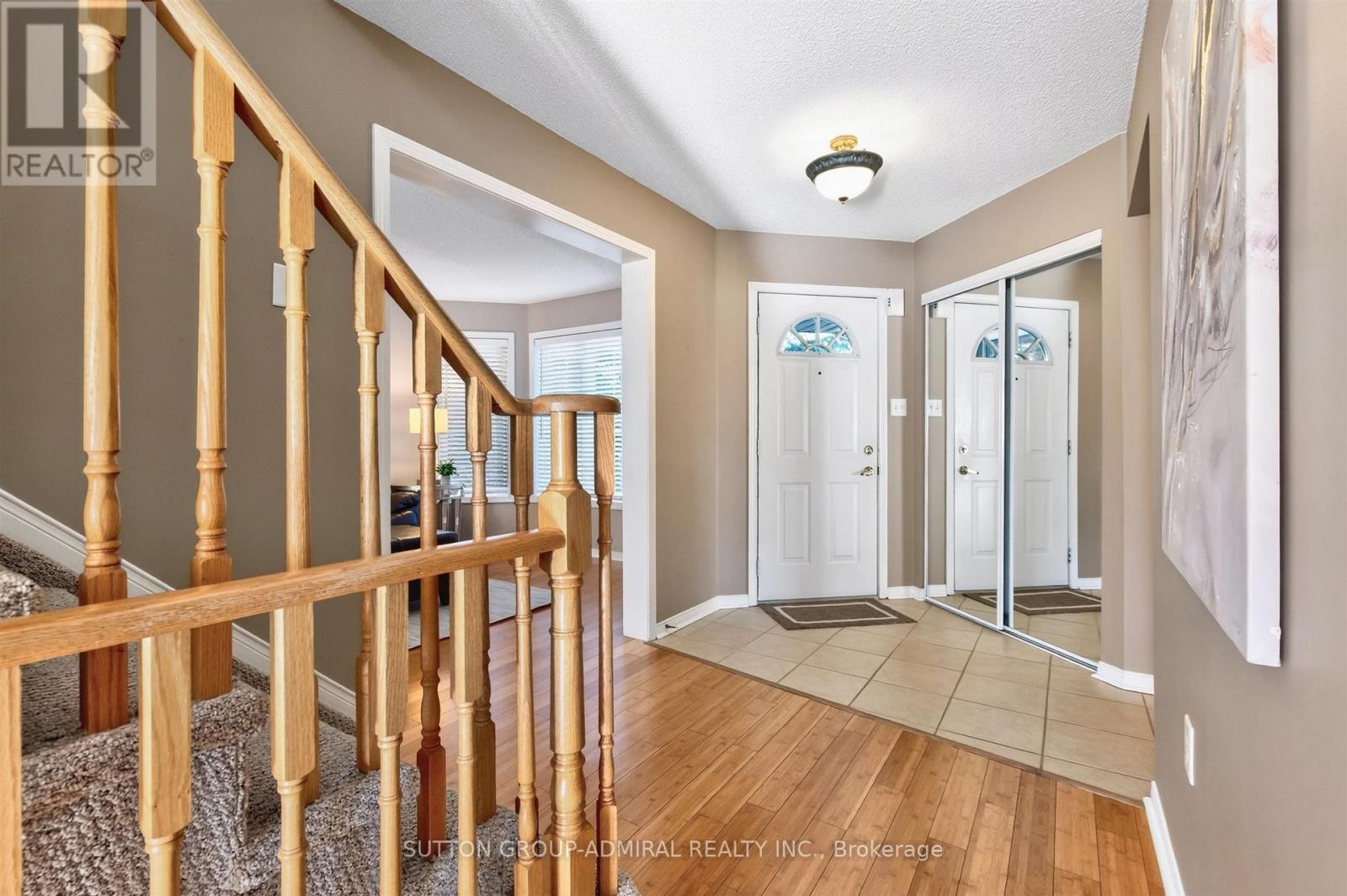 9 Patrick Drive, Barrie (Painswick South), Ontario  L4N 5Z1 - Photo 6 - S14110316