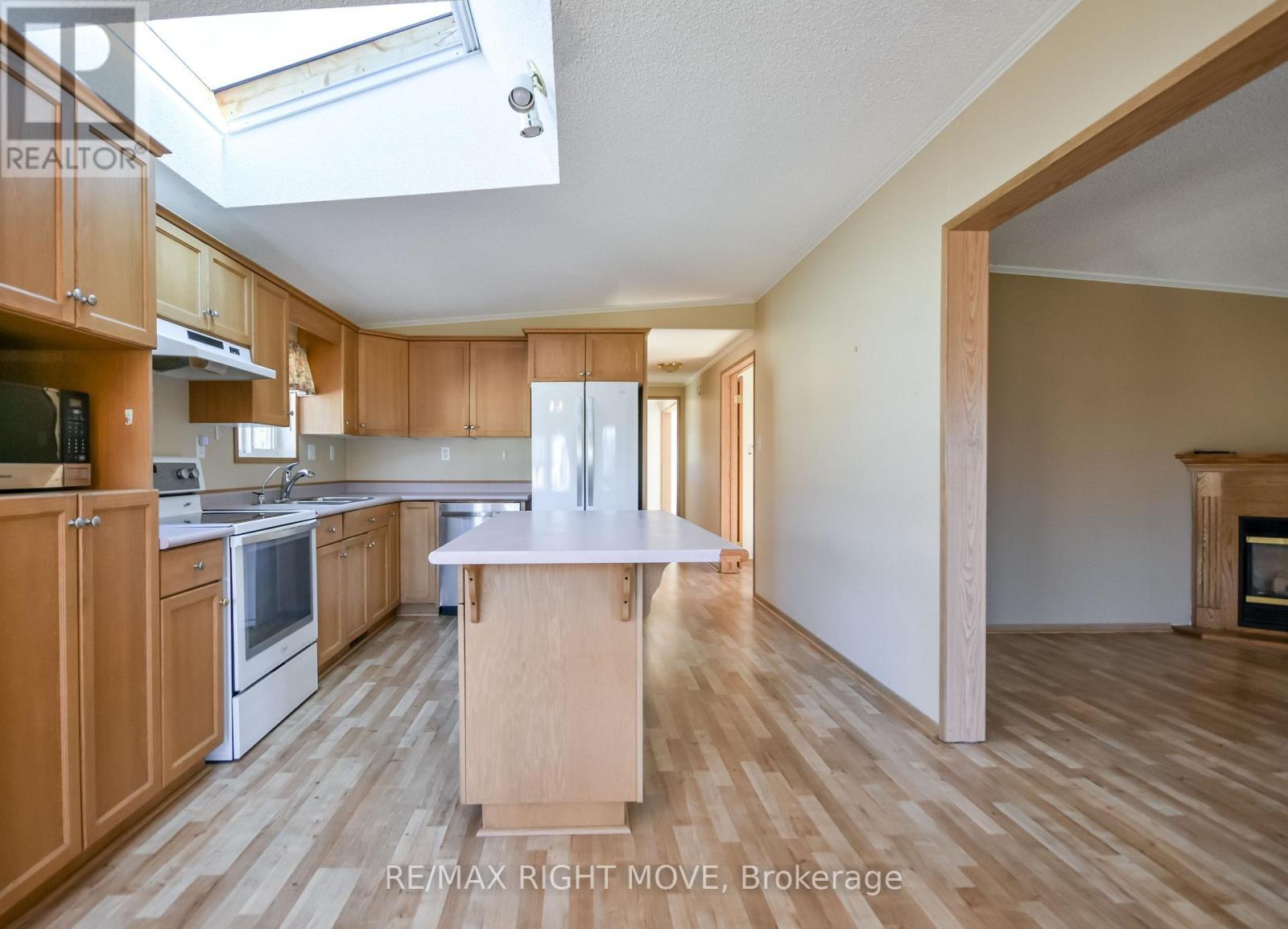 4105 Wesely Street, Severn, Ontario  L3V 0V4 - Photo 10 - S14110364