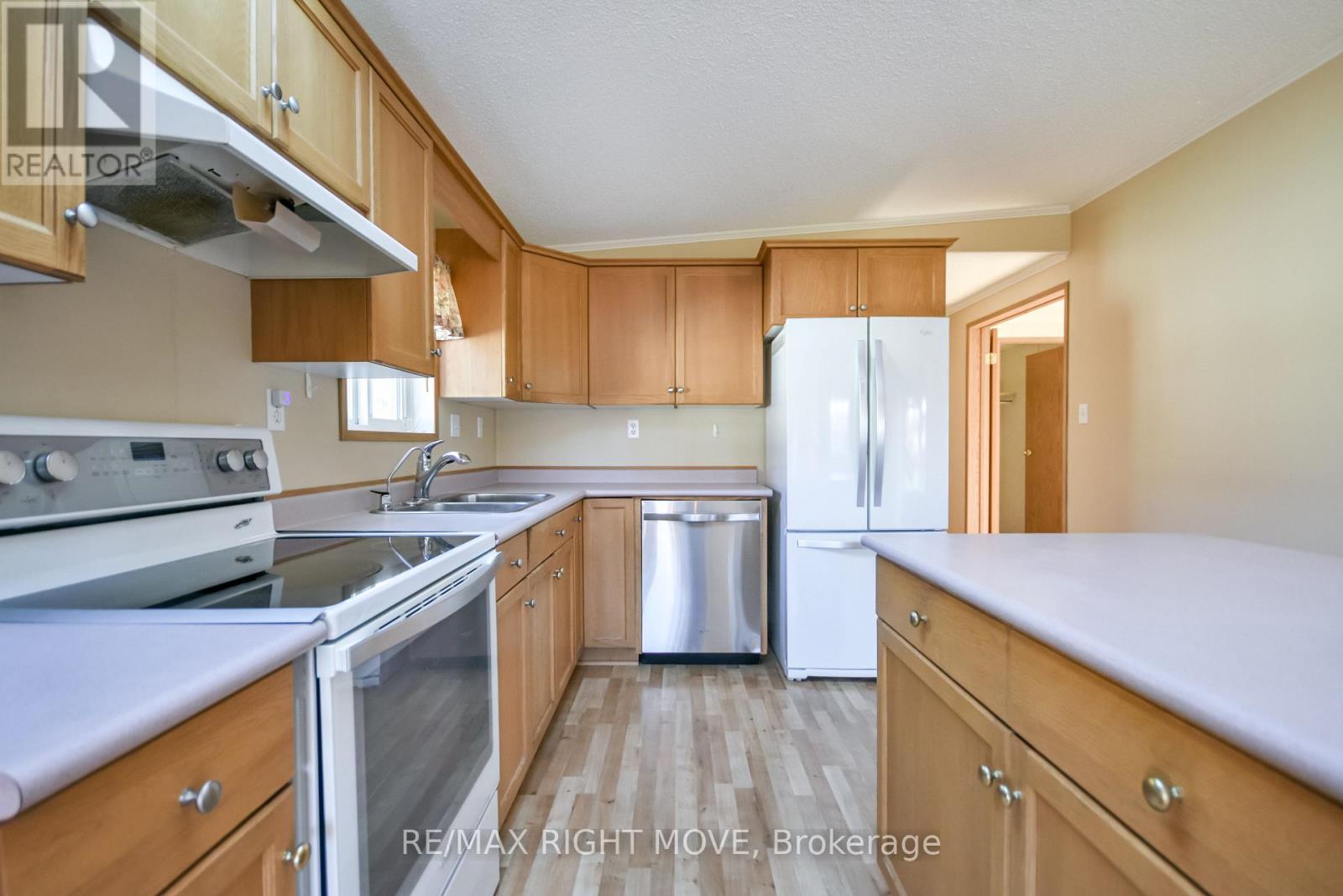 4105 Wesely Street, Severn, Ontario  L3V 0V4 - Photo 11 - S14110364