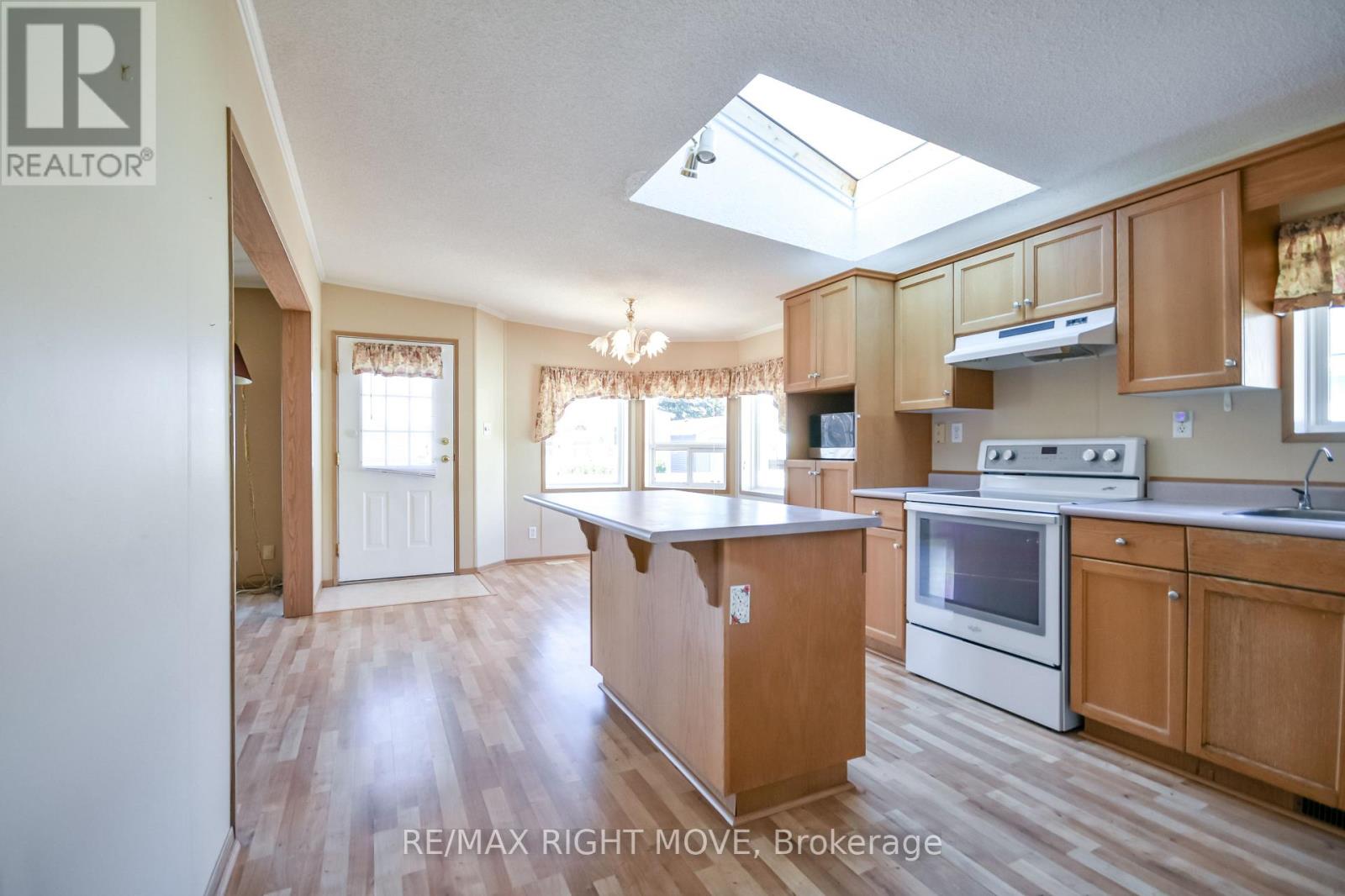 4105 Wesely Street, Severn, Ontario  L3V 0V4 - Photo 15 - S14110364