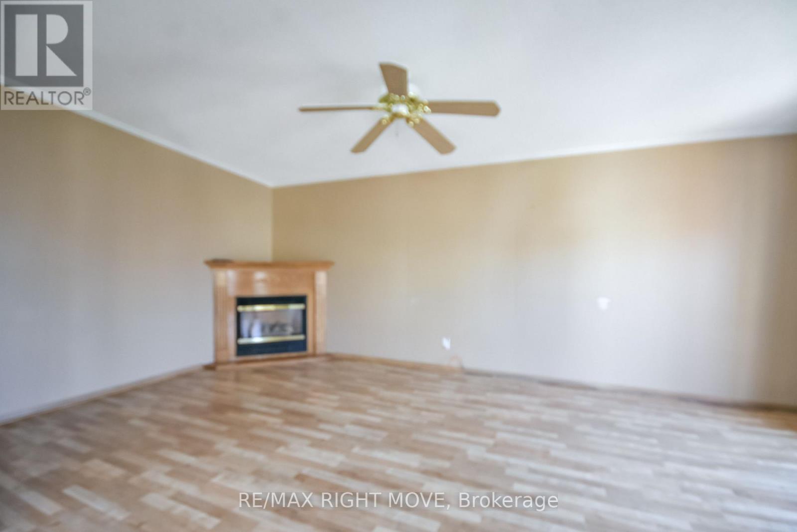 4105 Wesely Street, Severn, Ontario  L3V 0V4 - Photo 2 - S14110364