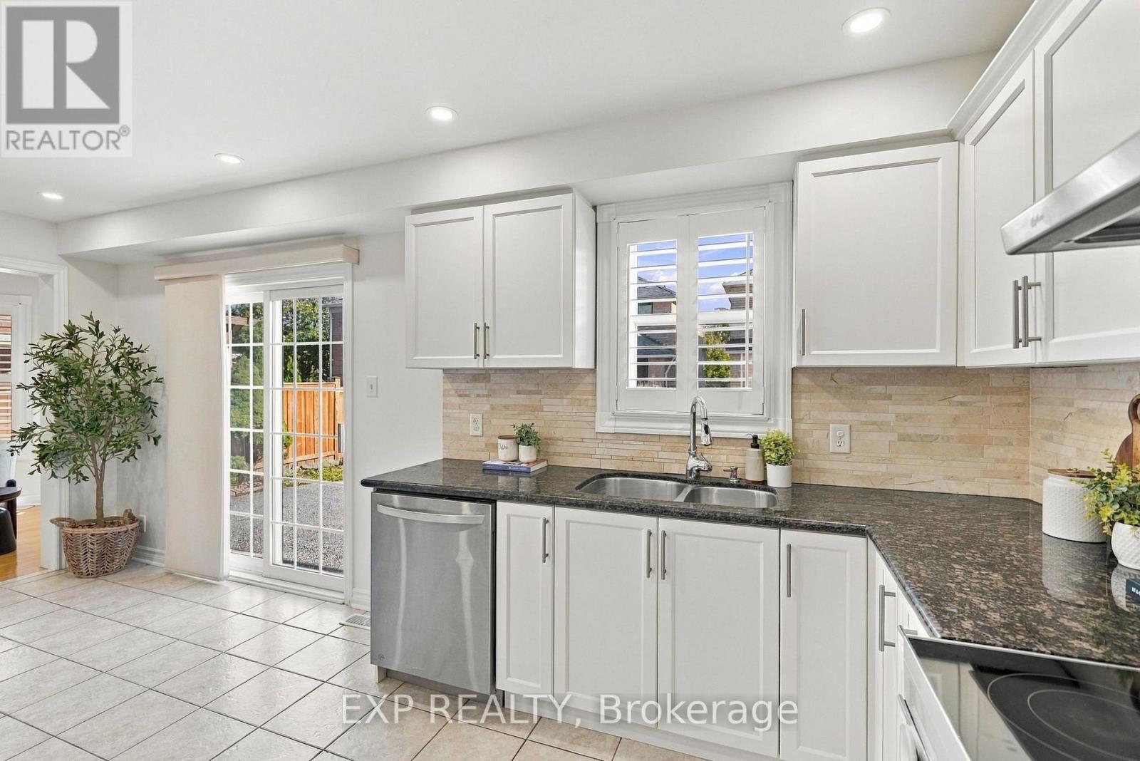 3976 Mcdowell Drive, Mississauga (Churchill Meadows), Ontario  L5M 6P4 - Photo 14 - W14110124