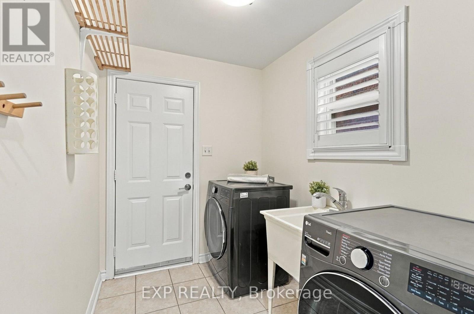 3976 Mcdowell Drive, Mississauga (Churchill Meadows), Ontario  L5M 6P4 - Photo 21 - W14110124