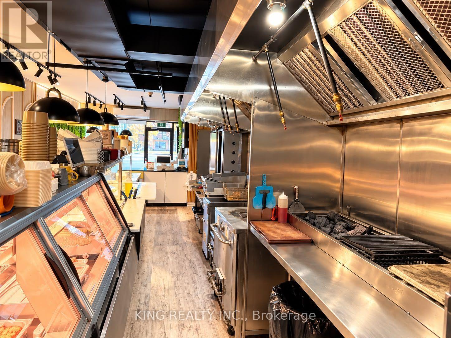 2889 Keele Street, Toronto (Downsview-Roding-Cfb), Ontario  M3M 2G9 - Photo 17 - W14110126