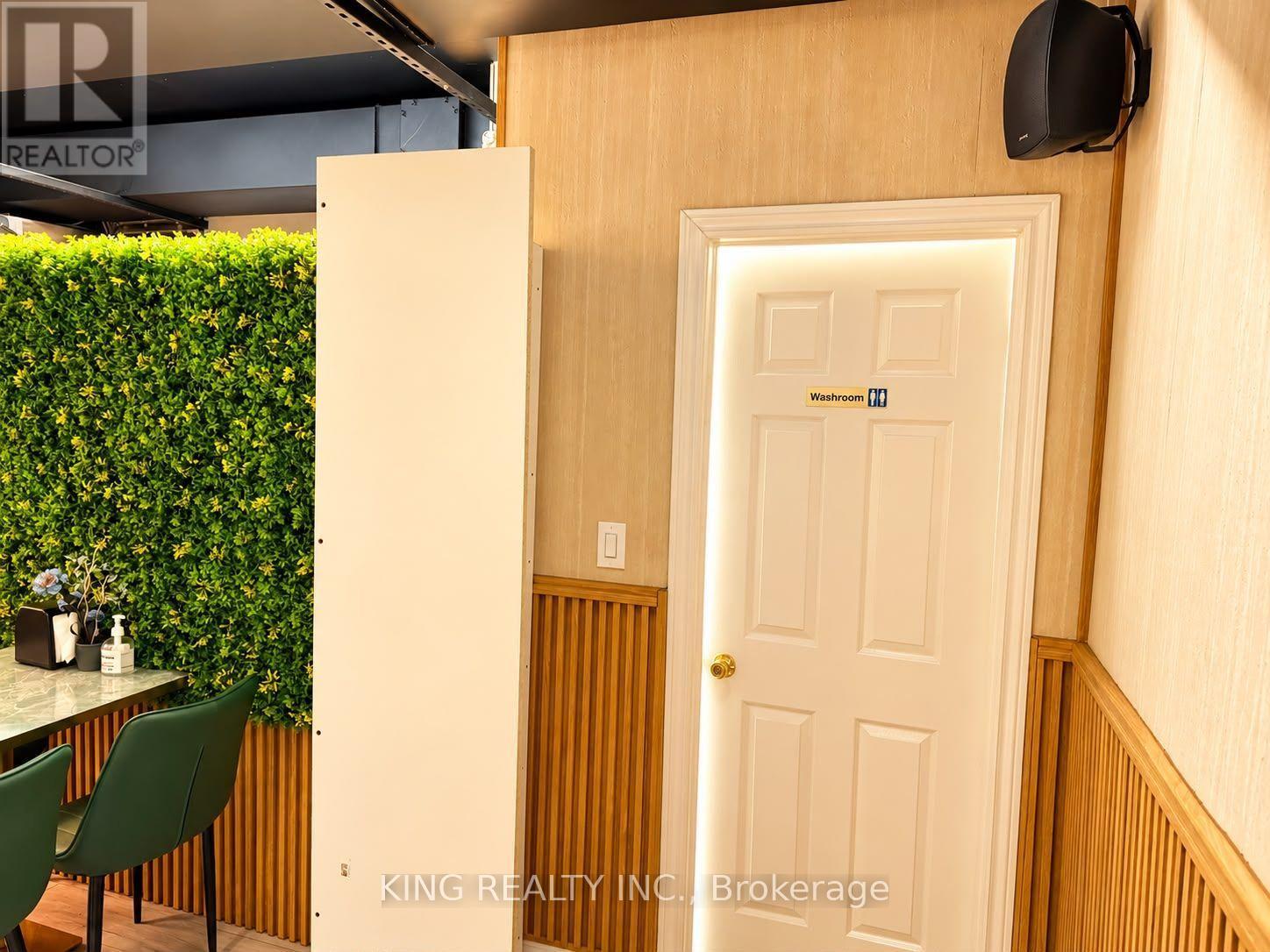 2889 Keele Street, Toronto (Downsview-Roding-Cfb), Ontario  M3M 2G9 - Photo 20 - W14110126