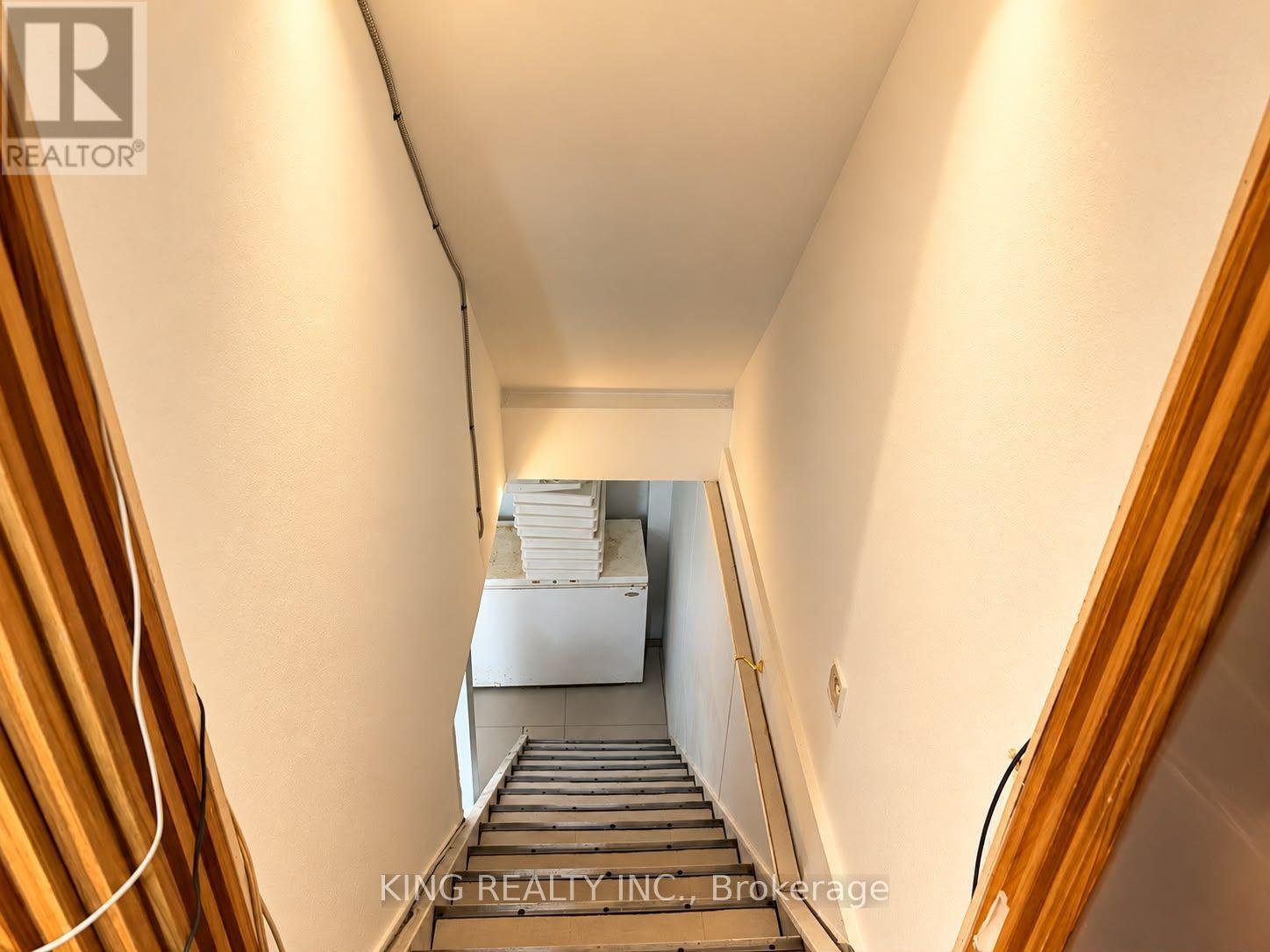 2889 Keele Street, Toronto (Downsview-Roding-Cfb), Ontario  M3M 2G9 - Photo 23 - W14110126