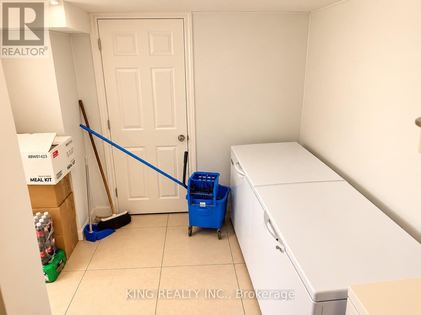 2889 Keele Street, Toronto (Downsview-Roding-Cfb), Ontario  M3M 2G9 - Photo 24 - W14110126