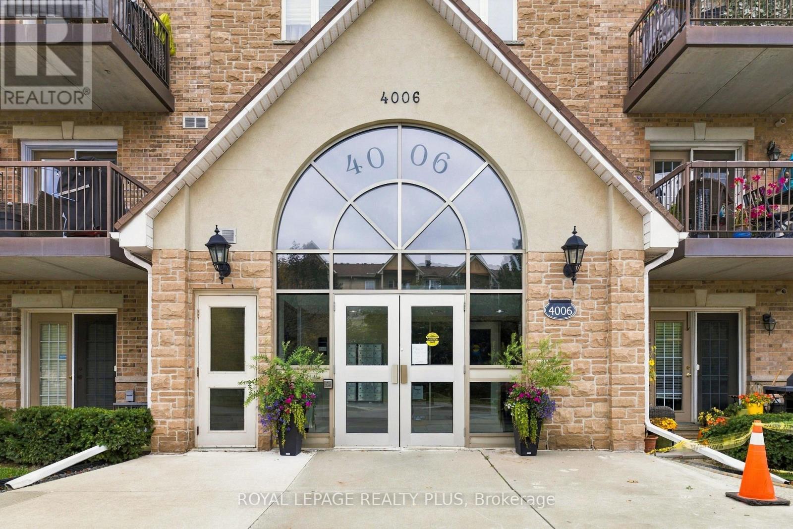 406 - 4006 Kilmer Drive, Burlington, Ontario L7M 4W4 - Photo 2 - W14110148