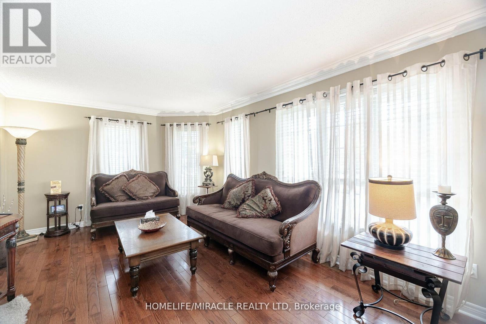 129 Van Scott Drive, Brampton (Northwest Sandalwood Parkway), Ontario  L7A 2C7 - Photo 10 - W14110226