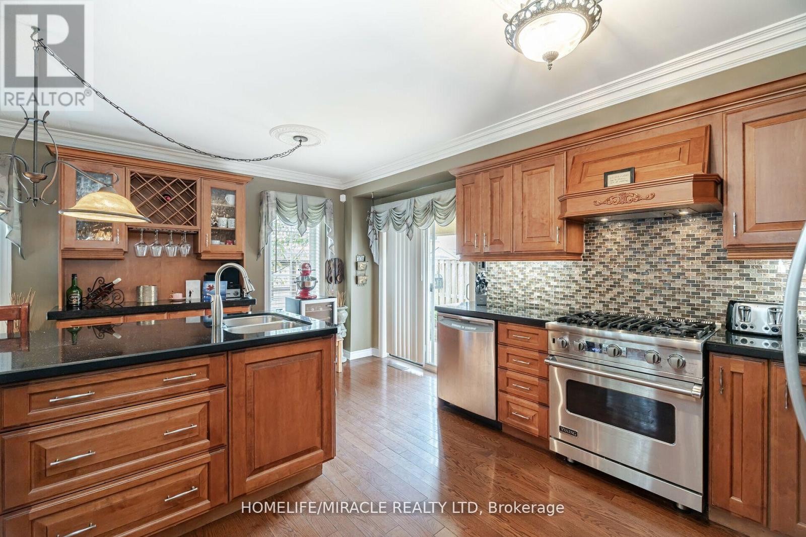 129 Van Scott Drive, Brampton (Northwest Sandalwood Parkway), Ontario  L7A 2C7 - Photo 15 - W14110226