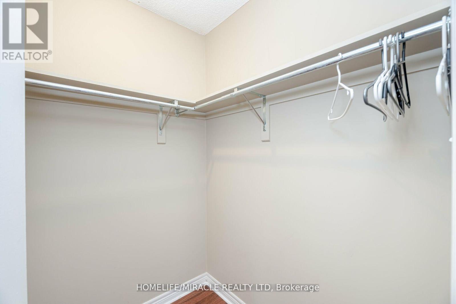 129 Van Scott Drive, Brampton (Northwest Sandalwood Parkway), Ontario  L7A 2C7 - Photo 26 - W14110226