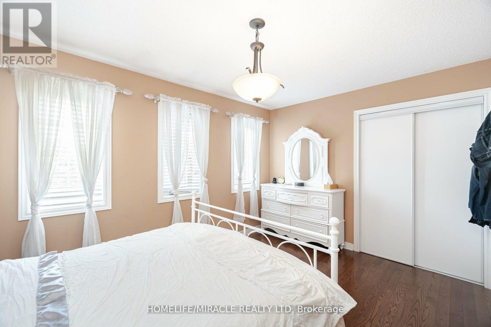 129 Van Scott Drive, Brampton (Northwest Sandalwood Parkway), Ontario  L7A 2C7 - Photo 30 - W14110226