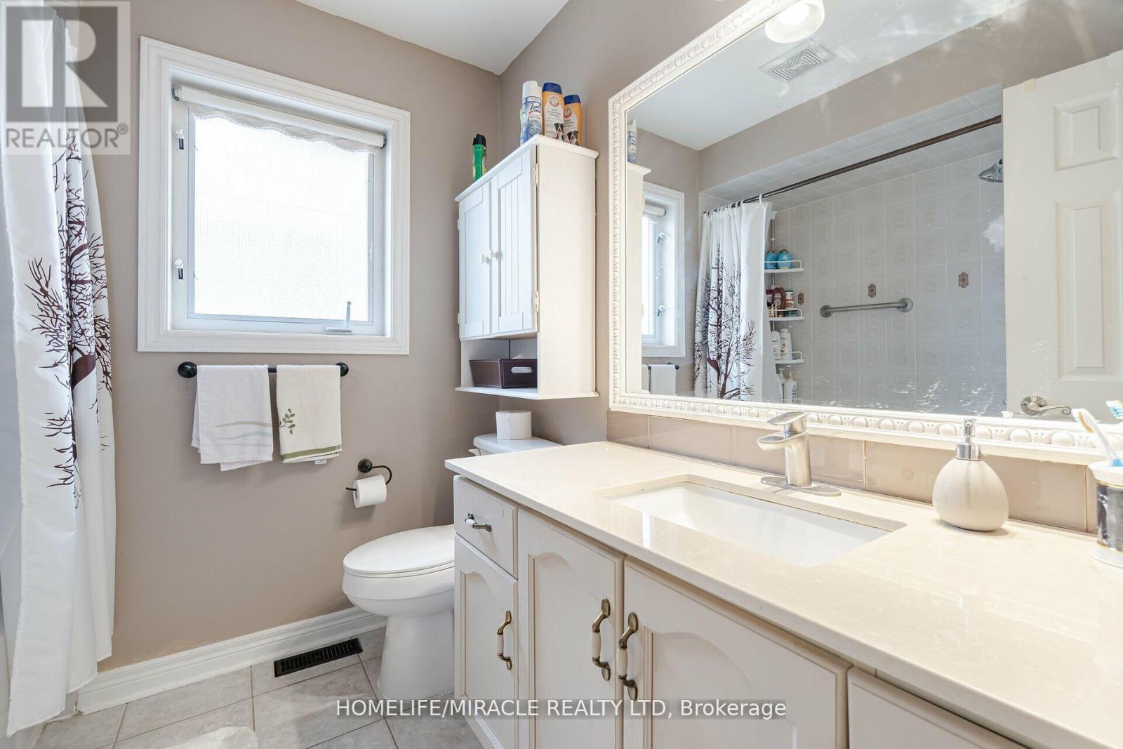 129 Van Scott Drive, Brampton (Northwest Sandalwood Parkway), Ontario  L7A 2C7 - Photo 33 - W14110226