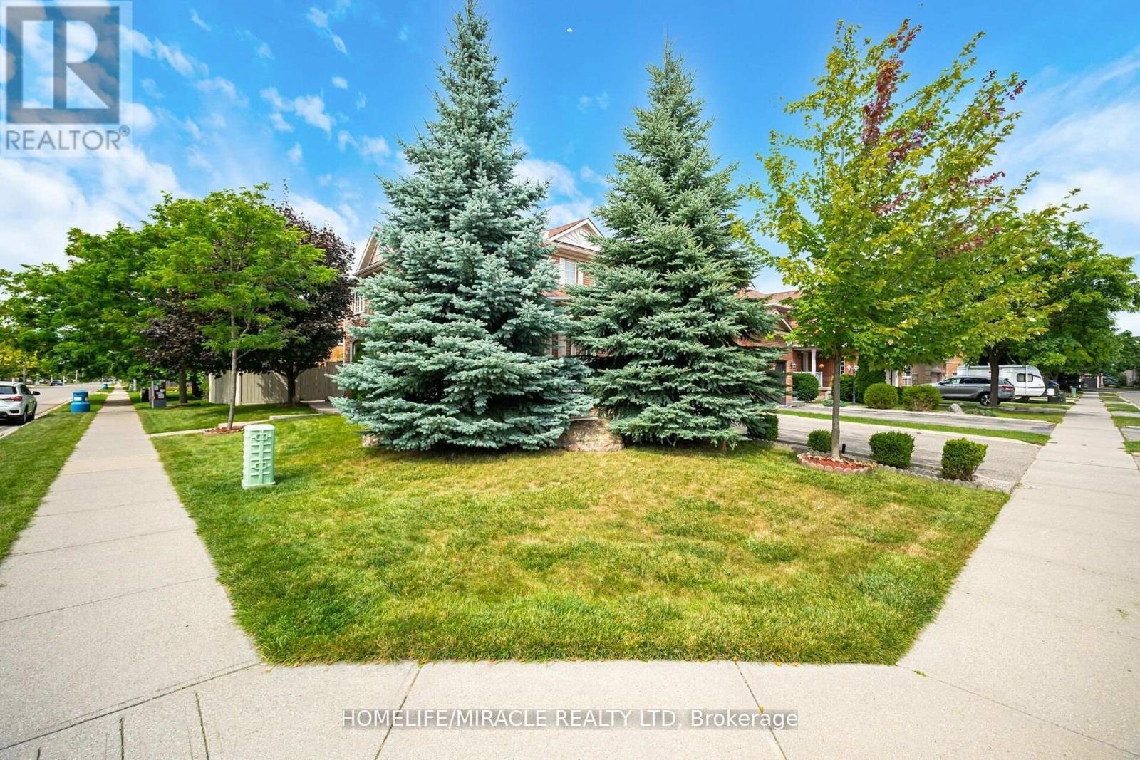 129 Van Scott Drive, Brampton (Northwest Sandalwood Parkway), Ontario  L7A 2C7 - Photo 4 - W14110226