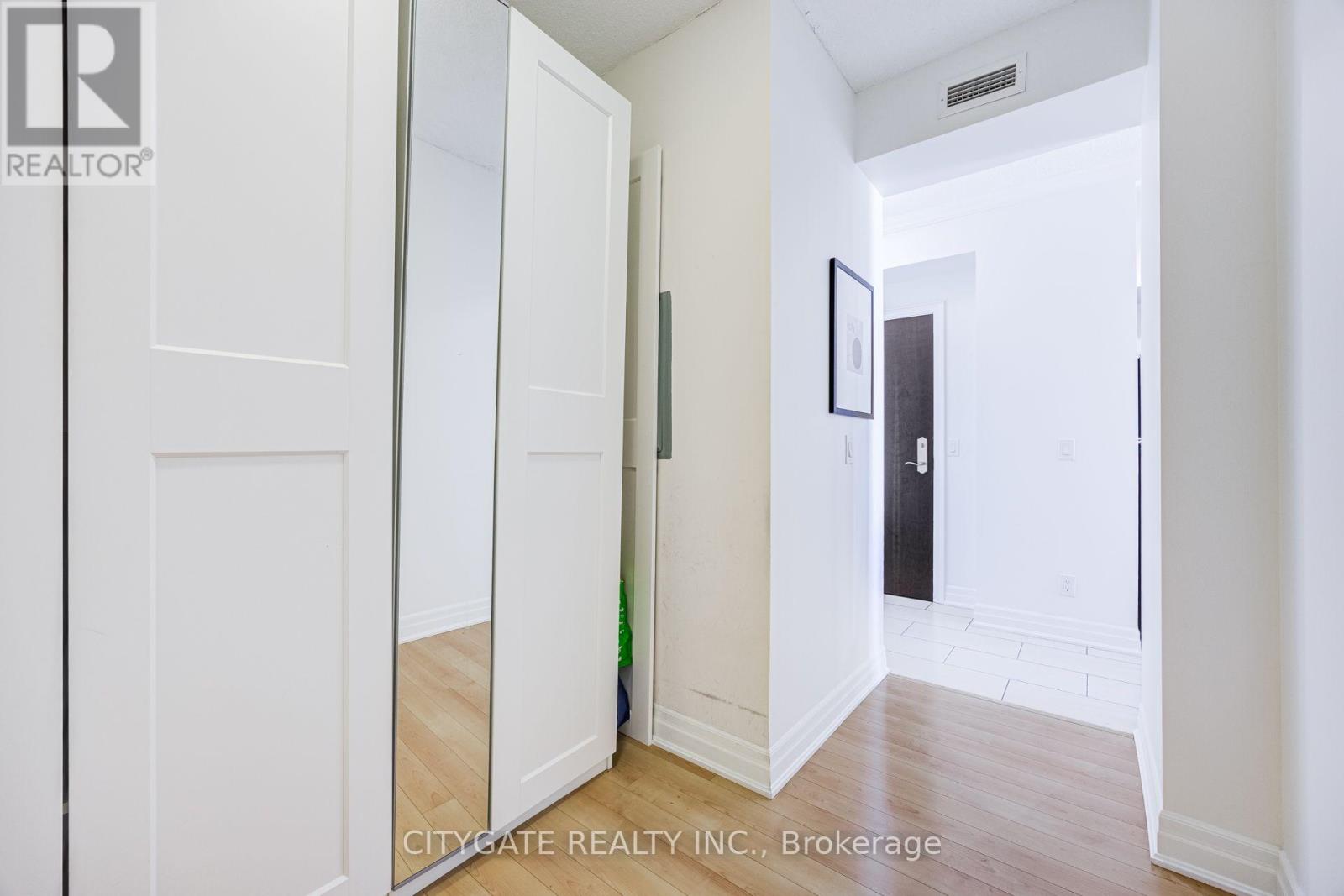 809 - 100 John Street, Brampton (Downtown Brampton), Ontario  L6W 0A8 - Photo 16 - W14110280