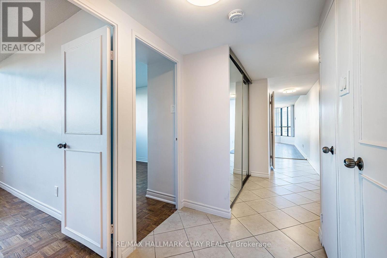 317 - 1333 Bloor Street, Mississauga (Applewood), Ontario  L4Y 3T6 - Photo 14 - W14110282