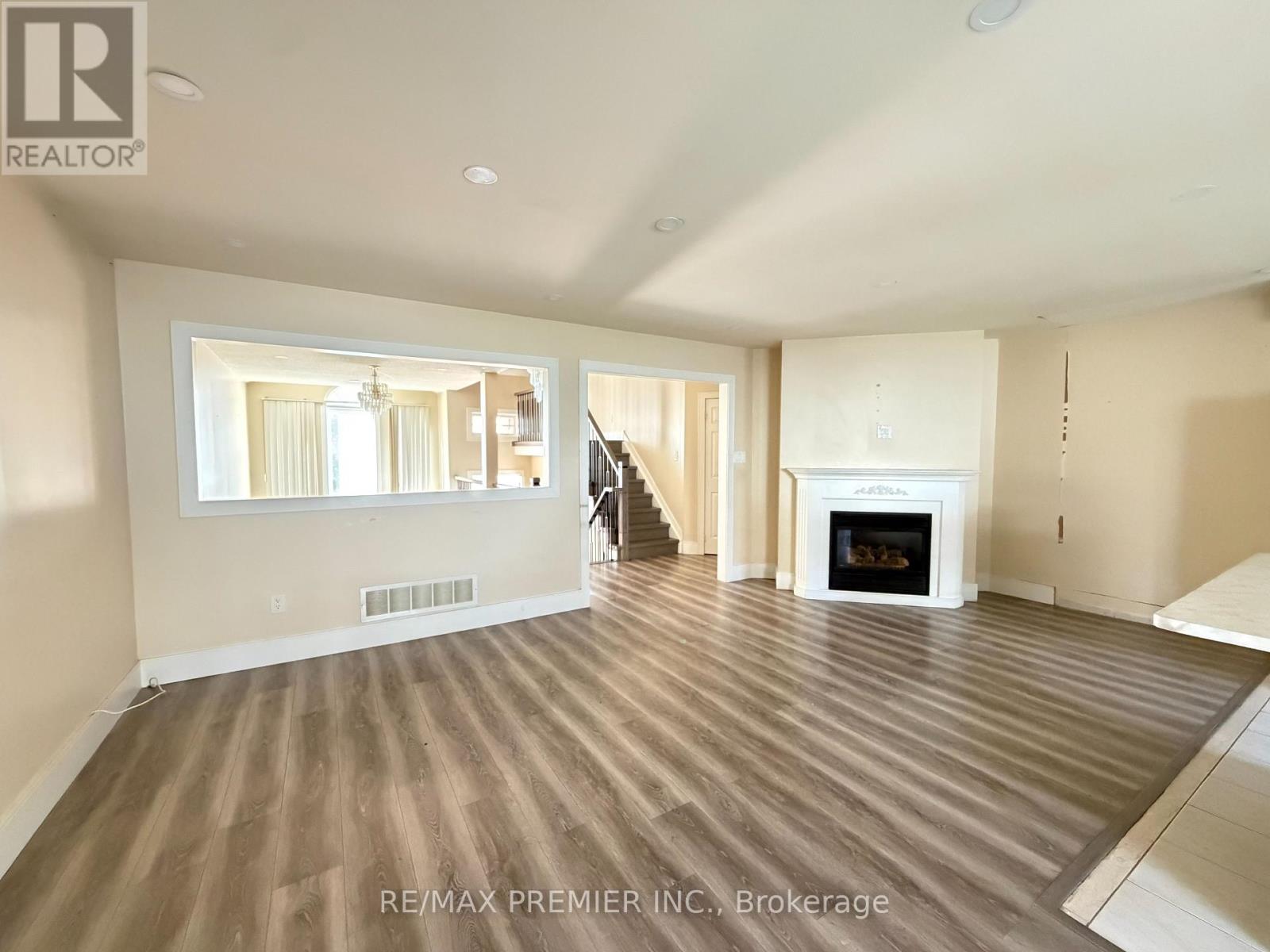 155 Drinkwater Road, Brampton (Fletcher's West), Ontario  L6Y 5B6 - Photo 4 - W14110334