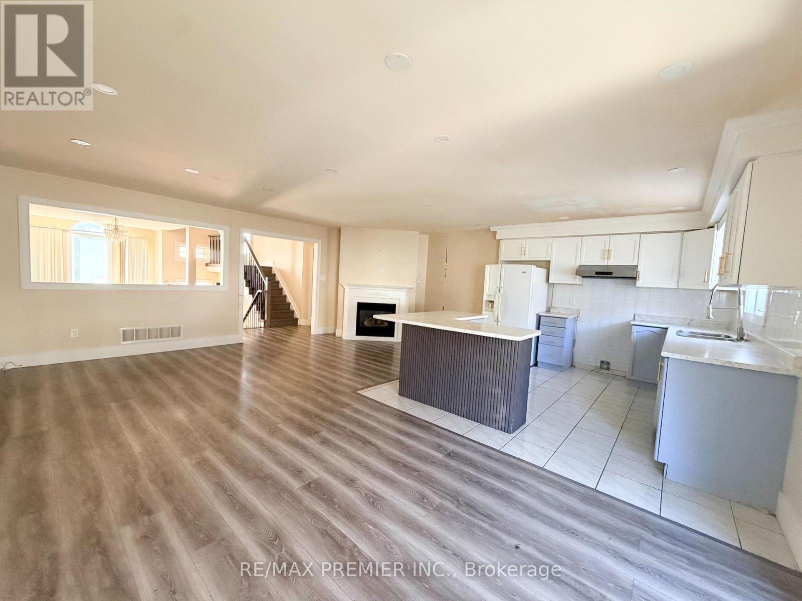 155 Drinkwater Road, Brampton (Fletcher's West), Ontario  L6Y 5B6 - Photo 5 - W14110334