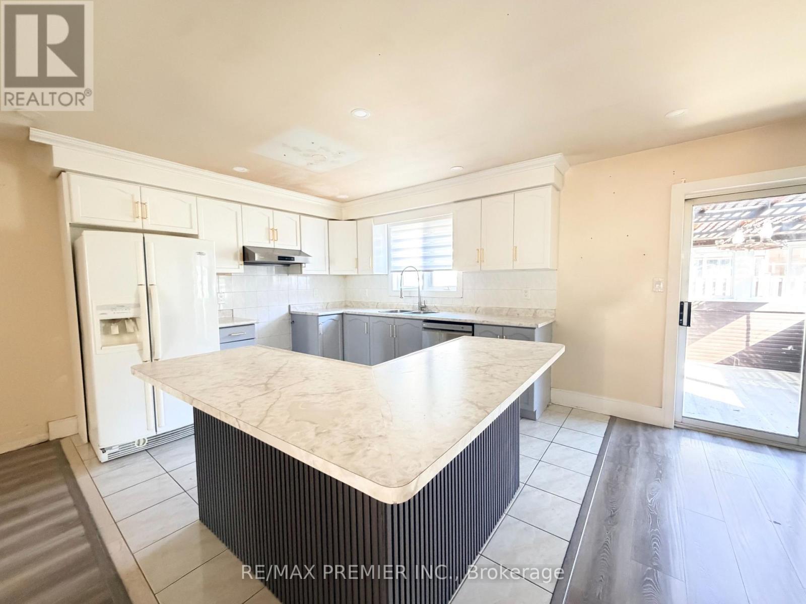 155 Drinkwater Road, Brampton (Fletcher's West), Ontario  L6Y 5B6 - Photo 8 - W14110334