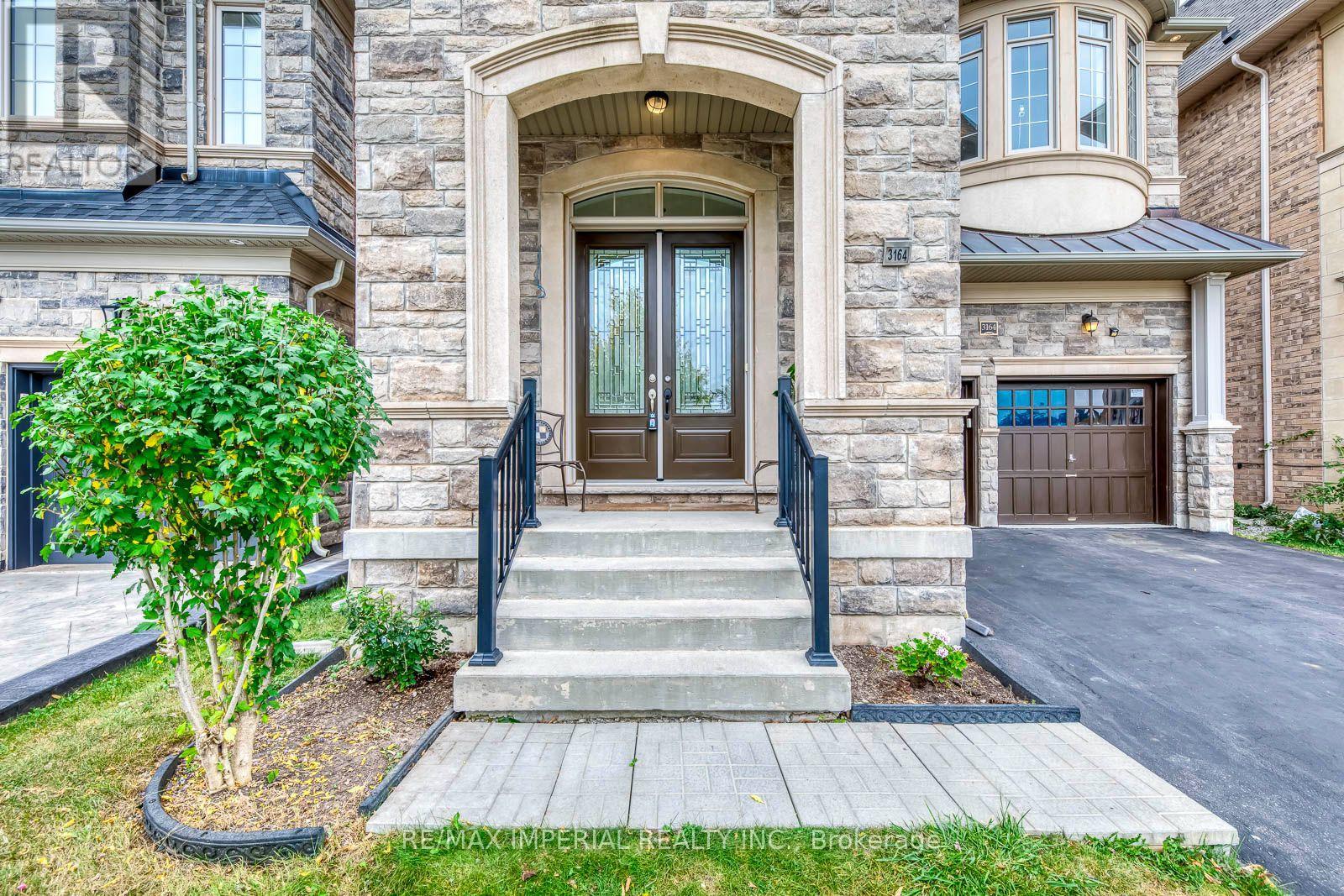 3164 Post Road, Oakville (Go Glenorchy), Ontario  L6H 0V4 - Photo 2 - W14110344