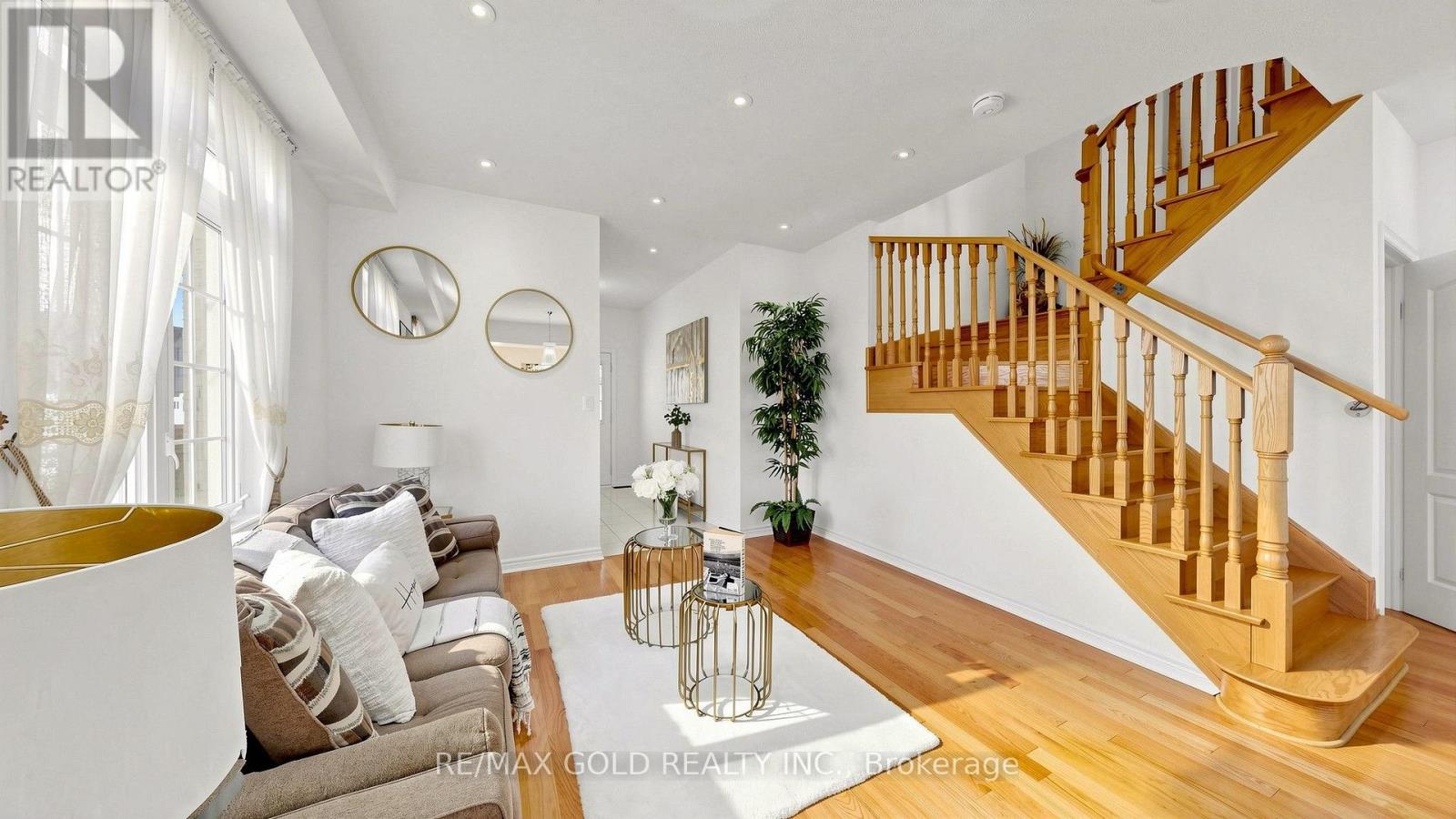 18 Kawana Road, Brampton (Bram West), Ontario  L6Y 0W2 - Photo 6 - W14110380