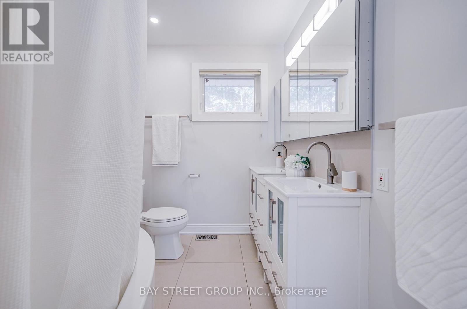 615 Parkside Drive, Oakville (Wo West), Ontario  L6K 1P6 - Photo 19 - W14110440