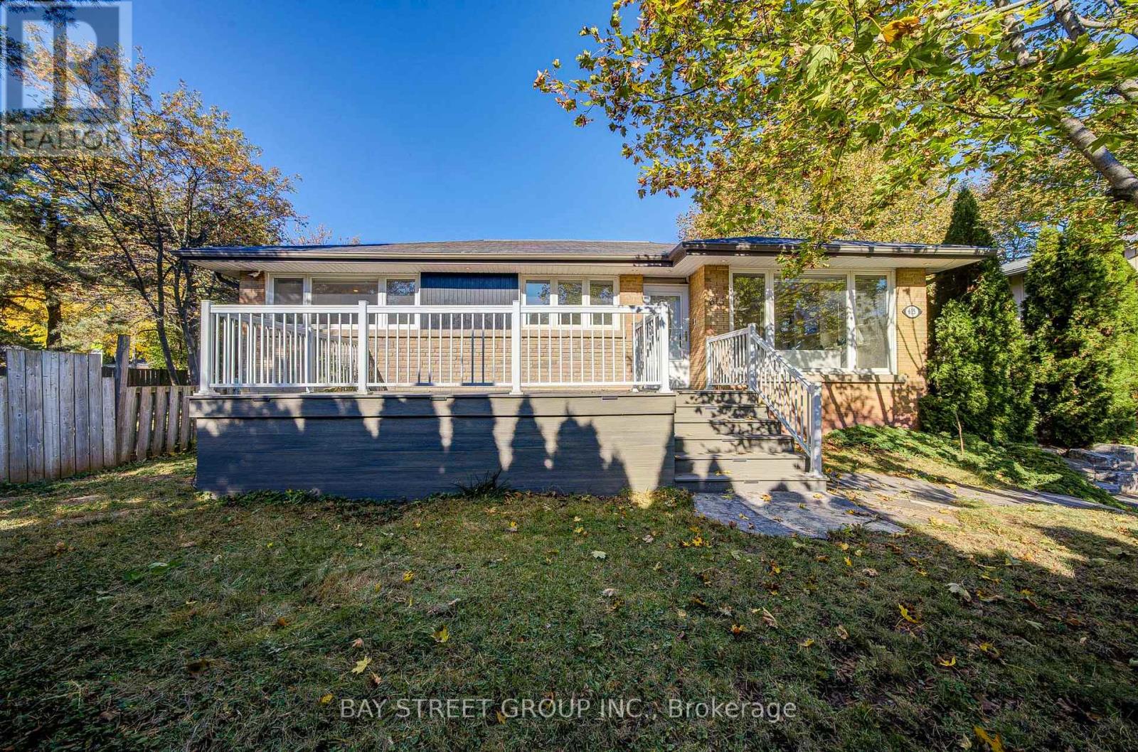 615 Parkside Drive, Oakville (Wo West), Ontario  L6K 1P6 - Photo 4 - W14110440