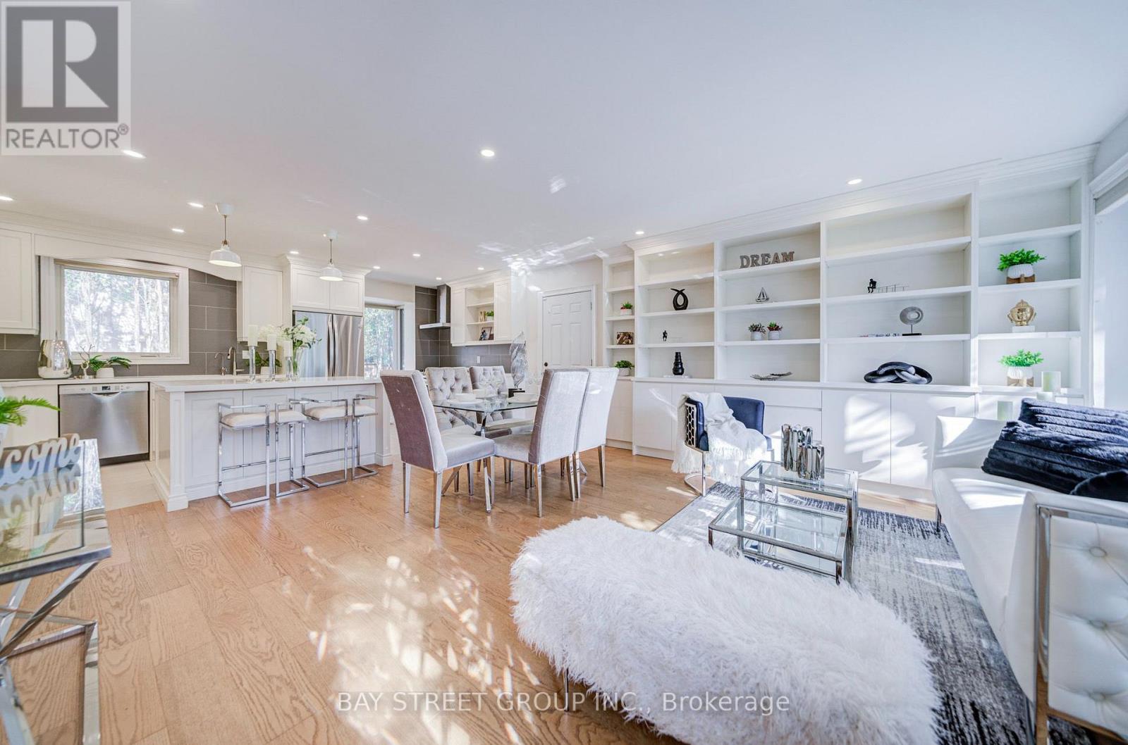 615 Parkside Drive, Oakville (Wo West), Ontario  L6K 1P6 - Photo 5 - W14110440