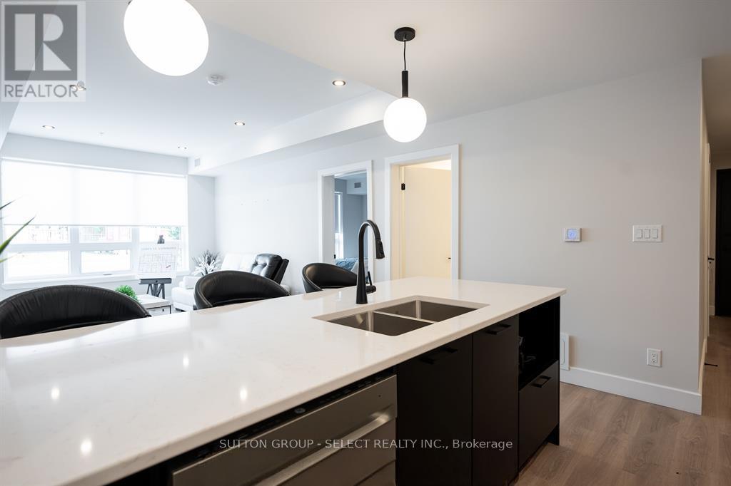 305 - 15 James Street, South Huron, Ontario  N0M 1S6 - Photo 8 - X12935518