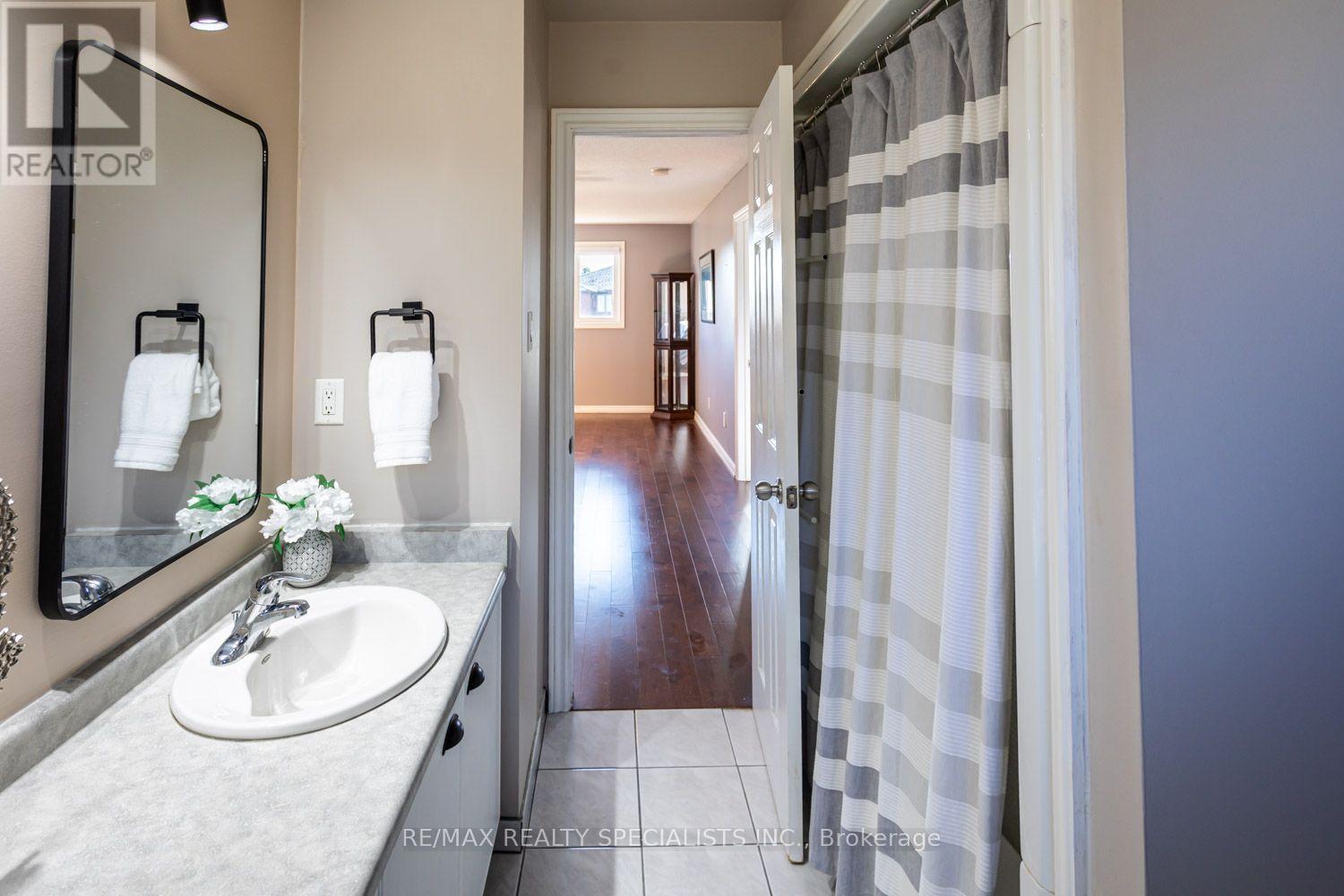 1 Burwash Court, Brampton, Ontario  L6Z 4M3 - Photo 32 - W14108548