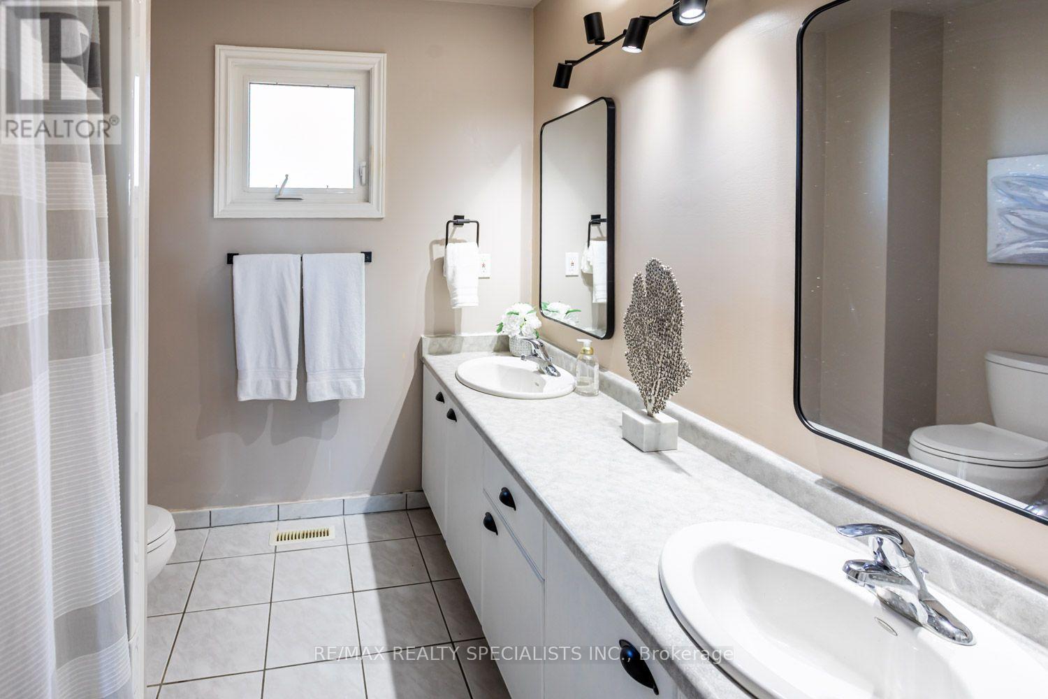 1 Burwash Court, Brampton, Ontario  L6Z 4M3 - Photo 30 - W14108548