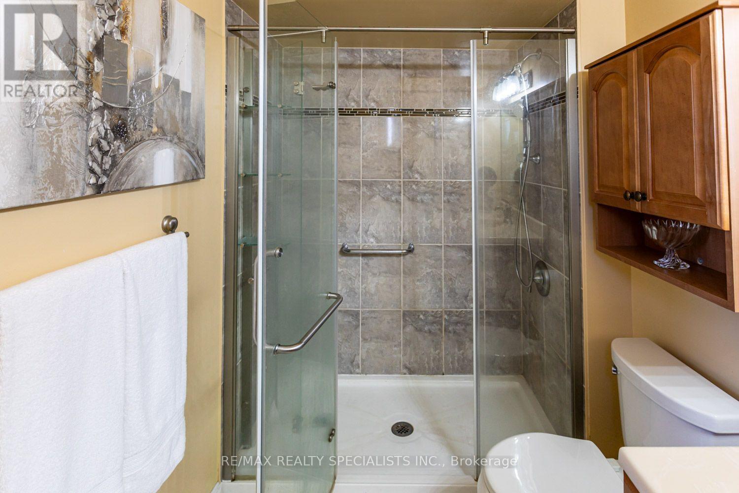 1 Burwash Court, Brampton, Ontario  L6Z 4M3 - Photo 29 - W14108548