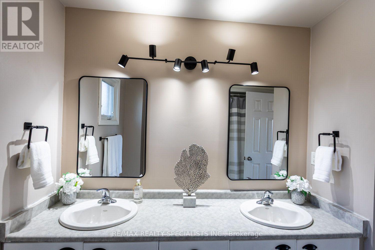 1 Burwash Court, Brampton, Ontario  L6Z 4M3 - Photo 31 - W14108548
