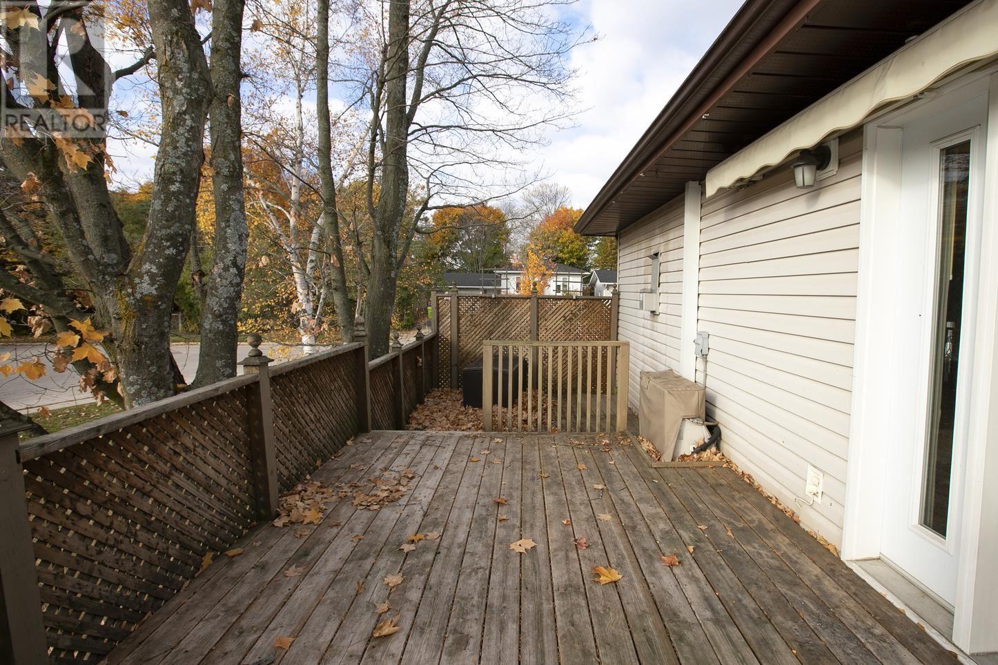 36 Danby Rd, Sault Ste. Marie, Ontario  P6B 5X6 - Photo 11 - SM262961
