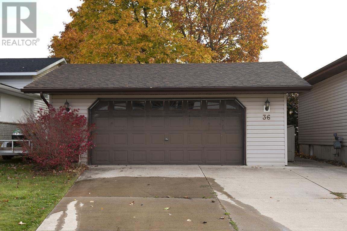 36 Danby Rd, Sault Ste. Marie, Ontario  P6B 5X6 - Photo 4 - SM262961