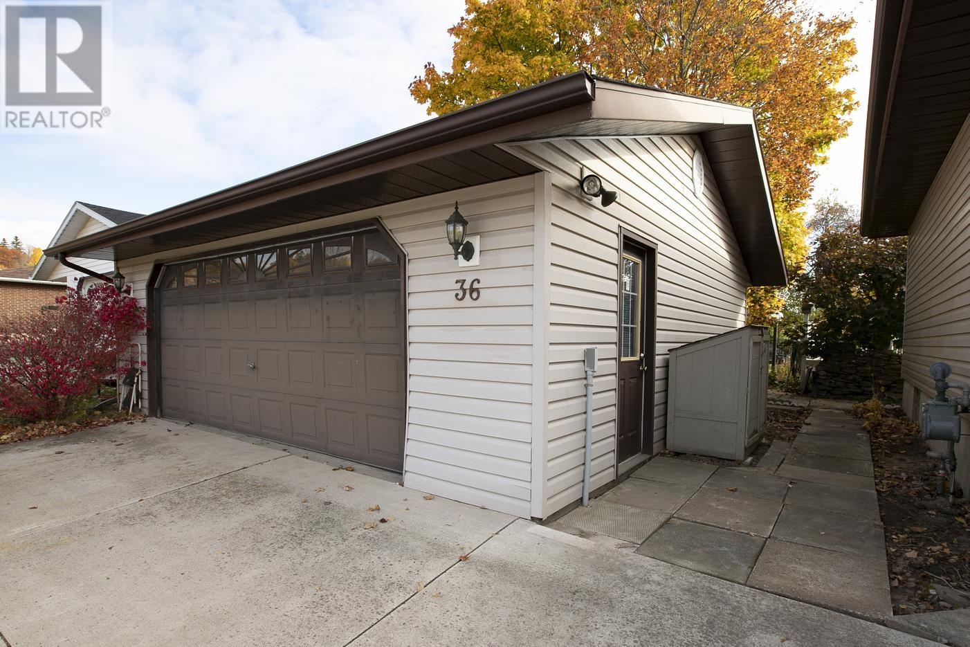 36 Danby Rd, Sault Ste. Marie, Ontario  P6B 5X6 - Photo 6 - SM262961